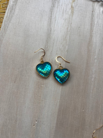 Sweet Hearts Blue Iridescent 18kt Gold Earrings
